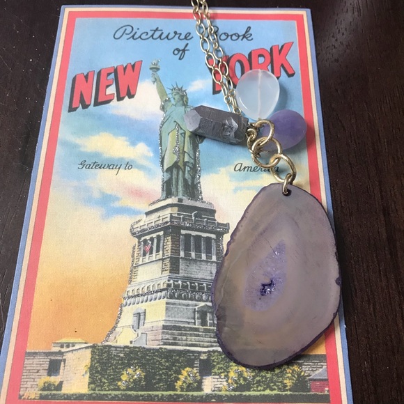 Jewelry - New Agate stone cluster necklace